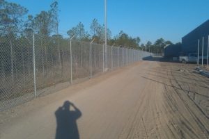 Perimeter-Fence-Chainlink-with-Barbwire